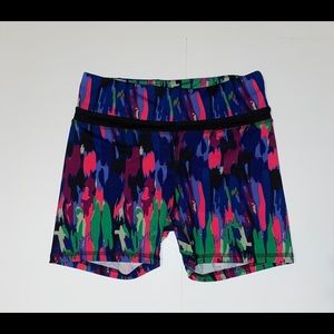 Paint brush spandex workout shorts